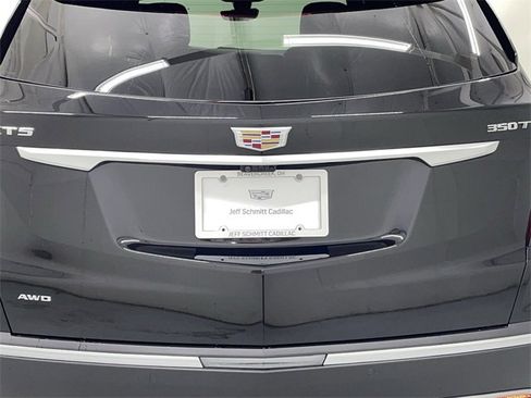 Certified 2022 Cadillac XT5 Premium Luxury w/ Technology Package image 18