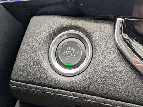 New 2024 Chevrolet Colorado LT w/ LT Convenience Package II image 17