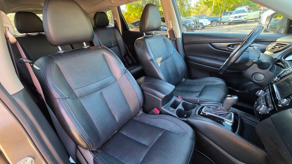 Used 2018 Nissan Rogue SL AWD/4WD image 28