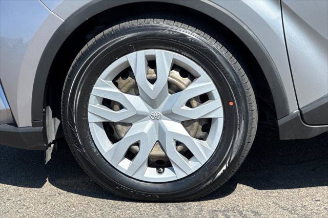 Certified 2020 Toyota C-HR LE FWD image 29