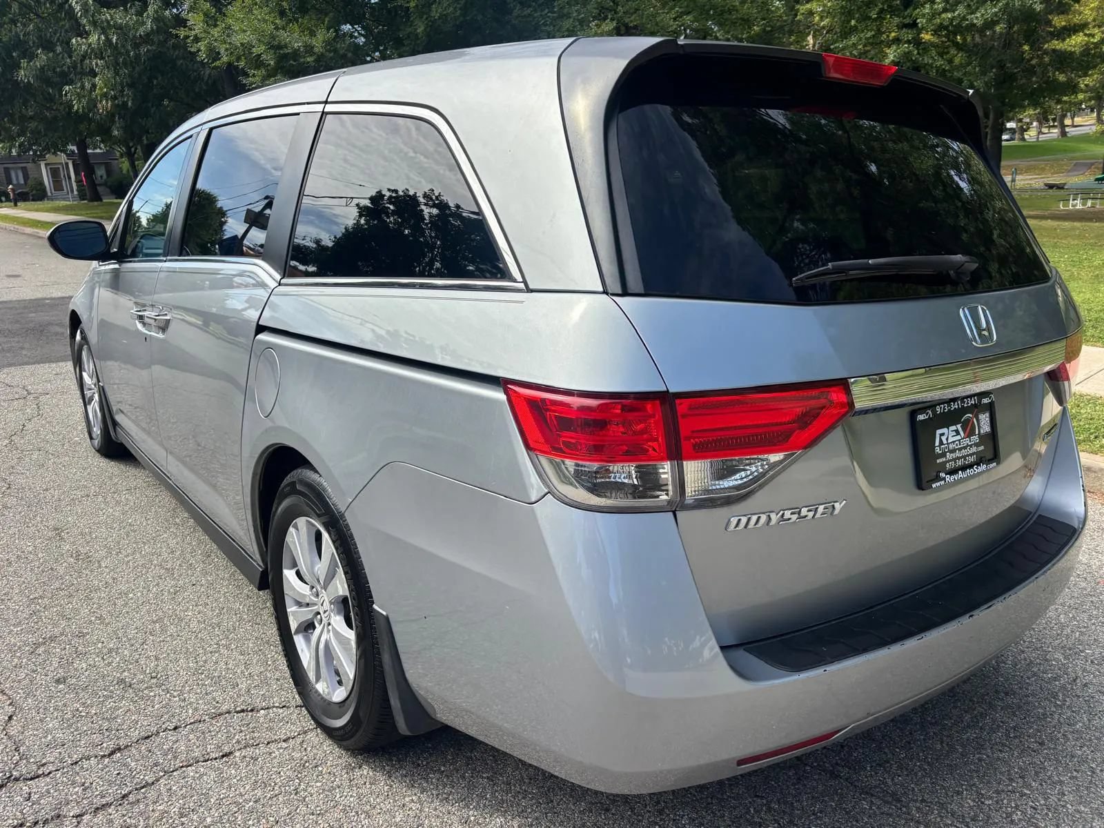 Used 2016 Honda Odyssey SE image 3