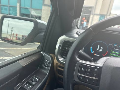 Used 2022 Ford F150 Lariat RWD image 24