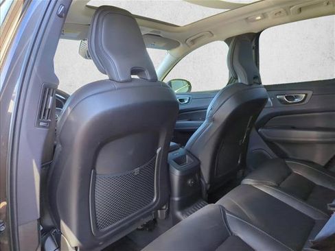 Used 2023 Volvo XC60 T8 Ultimate image 13