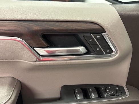 New 2026 GMC Sierra 1500 SLT w/ SLT Premium Package AWD/4WD image 22