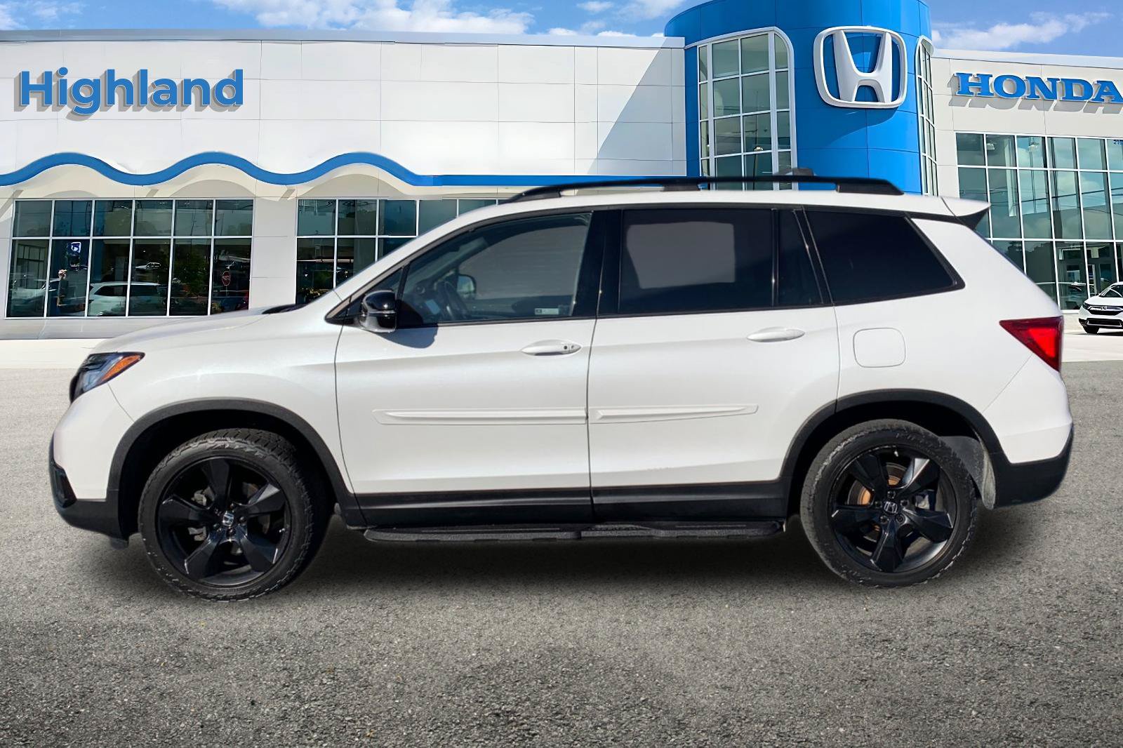 Used 2021 Honda Passport Elite image 2