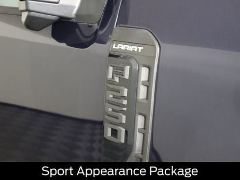 Used 2023 Ford F250 Lariat w/ Sport Appearance Package AWD/4WD image 15