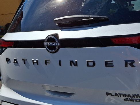 New 2026 Nissan Pathfinder Platinum AWD/4WD image 7