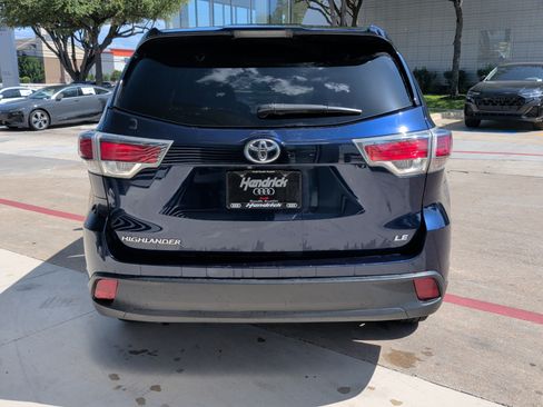Used 2015 Toyota Highlander LE FWD image 9