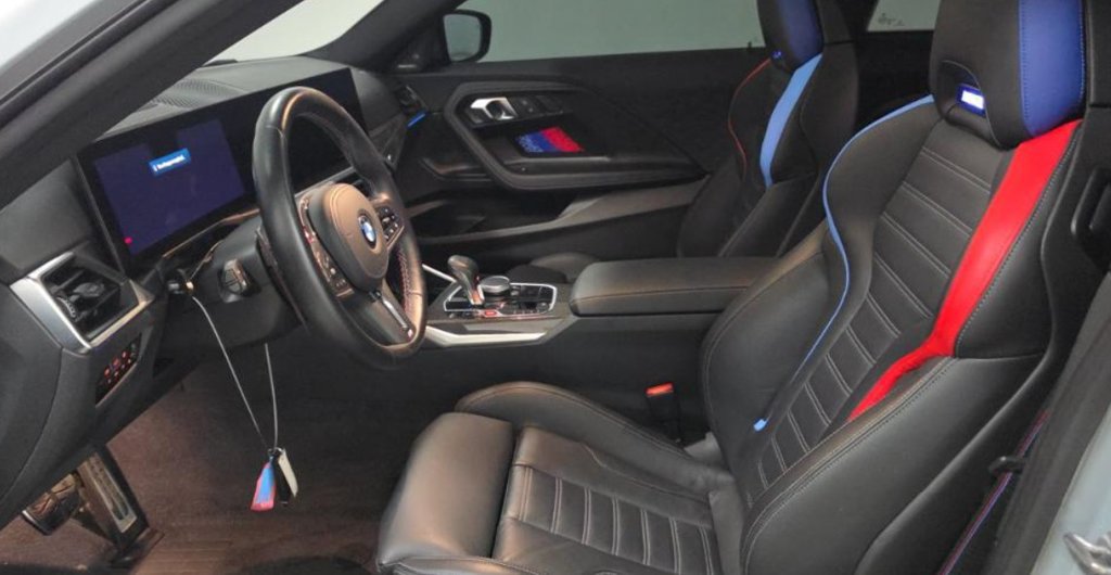 Used 2024 BMW M2 w/ Lighting Package RWD image 4
