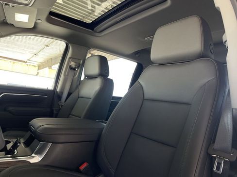 New 2025 GMC Sierra 2500 SLT w/ SLT Premium Package image 20