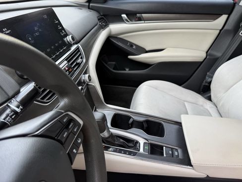 Used 2020 Honda Accord LX image 3