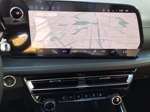 New 2026 Chevrolet Traverse LT w/ Driver Confidence Package image 9