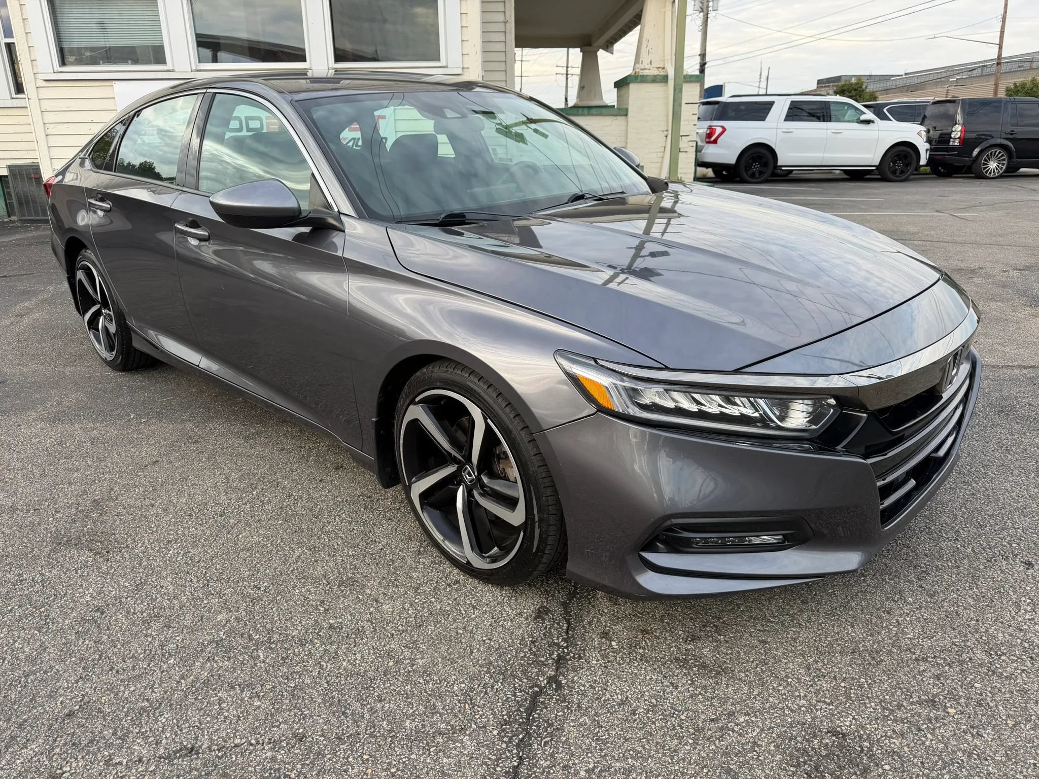 Used 2018 Honda Accord Sport image 5