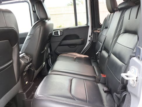 Used 2021 Jeep Wrangler Unlimited Sahara w/ Cold Weather Group image 15