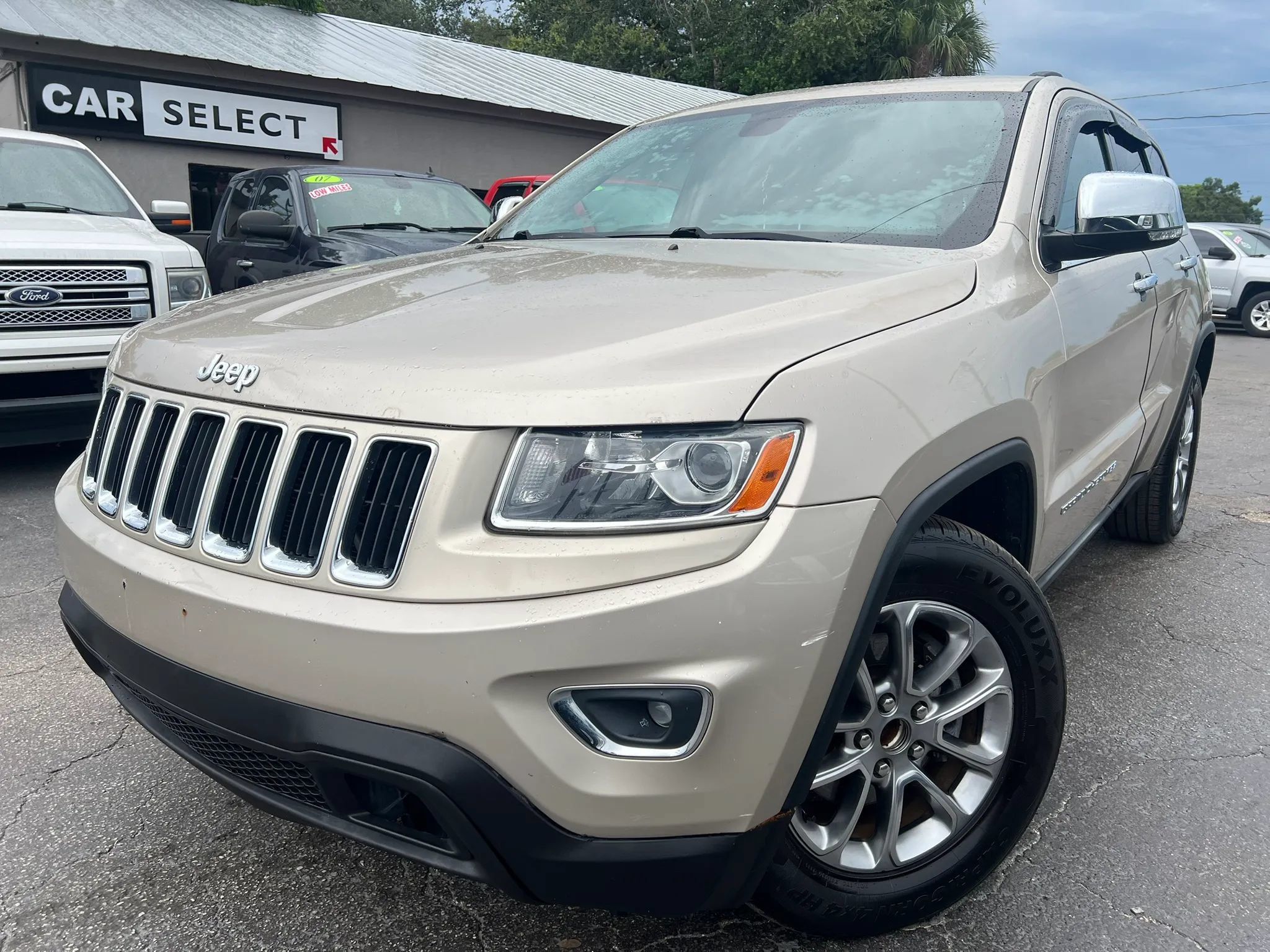 Used 2014 Jeep Grand Cherokee Limited RWD image 1