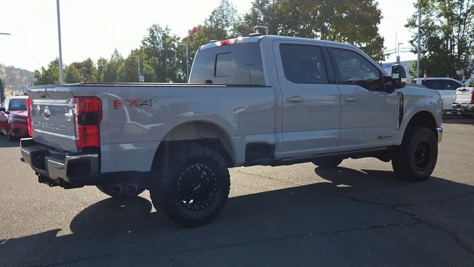 Used 2026 Ford F350 Lariat w/ FX4 Off-Road Package AWD/4WD image 8
