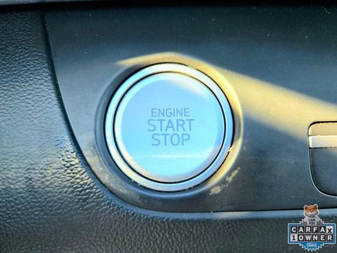 Used 2023 Hyundai Elantra Limited FWD image 32