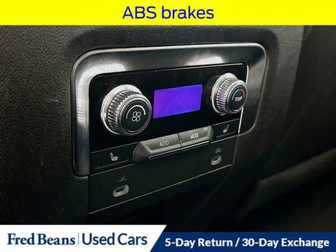 Used 2023 GMC Yukon AT4 w/ AT4 Premium Package AWD/4WD image 34