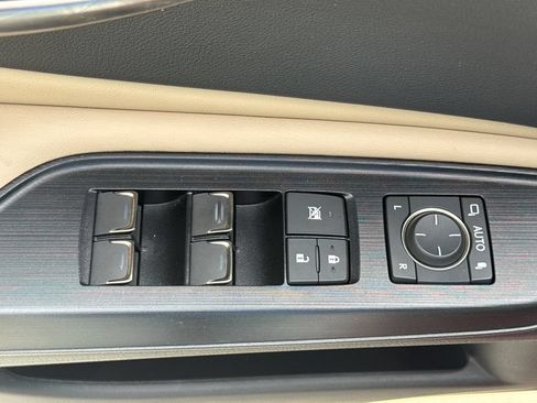 Used 2021 Lexus ES 300h w/ Premium Package FWD image 14