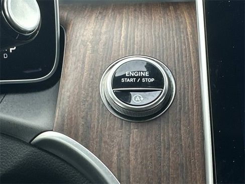 Certified 2025 Mercedes-Benz GLC 300 4MATIC image 26