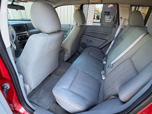 Used 2005 Jeep Grand Cherokee Laredo image 12