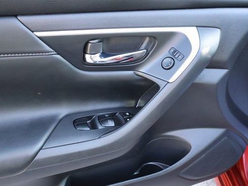 Used 2016 Nissan Altima 2.5 SL w/ 2.5 Technology w/LED Package image 24