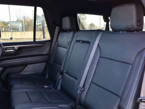 Used 2025 Chevrolet Tahoe LT image 22