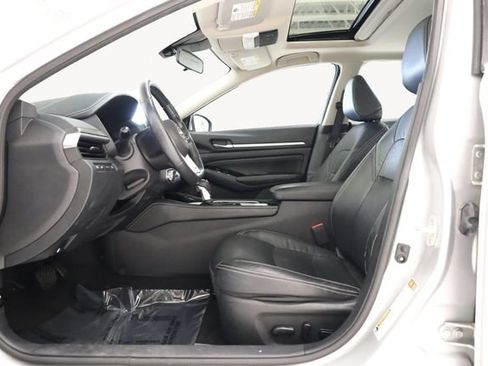 Used 2023 Nissan Altima 2.5 SL FWD image 13