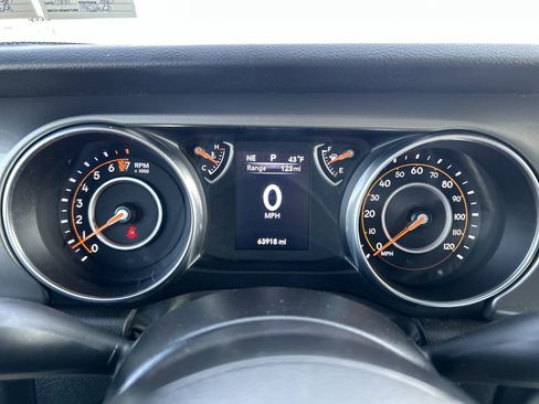 Used 2023 Jeep Gladiator Sport image 25