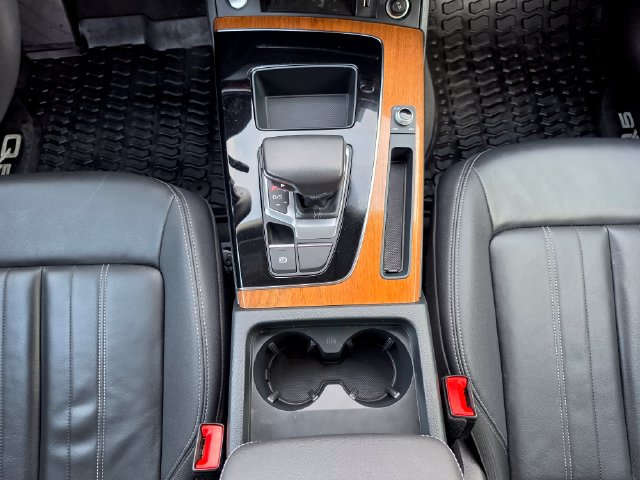 Used 2023 Audi Q5 2.0T Premium w/ Convenience Package AWD/4WD image 42