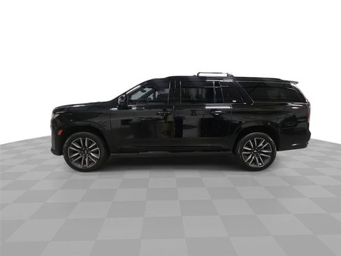 Used 2021 Cadillac Escalade ESV Sport w/ Driver Assist Tech Package AWD/4WD image 5