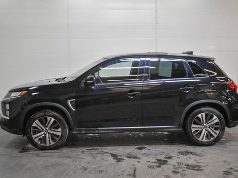 Used 2022 Mitsubishi Outlander Sport SE image 4