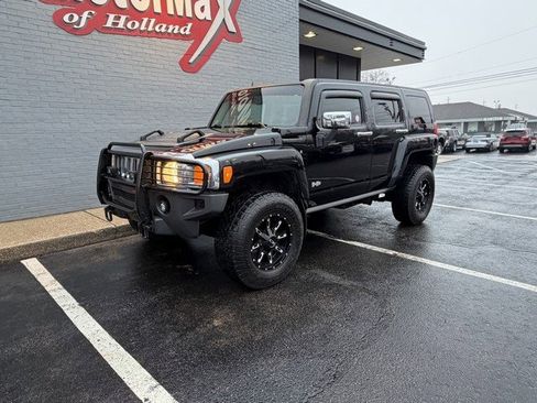 Used 2007 HUMMER H3 image 2