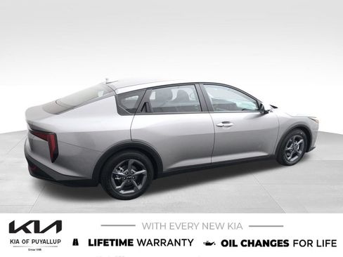 New 2026 Kia K4 FWD image 4