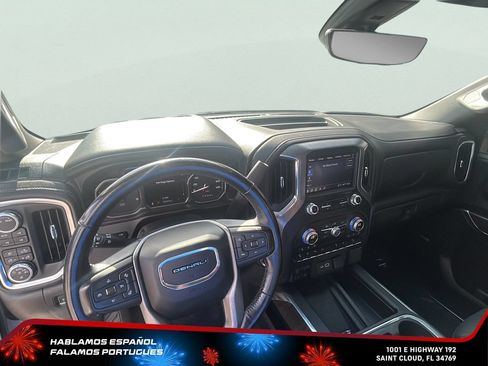 Used 2022 GMC Sierra 2500 Denali w/ Denali Ultimate Package AWD/4WD image 16