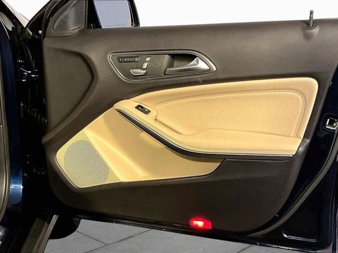 Used 2018 Mercedes-Benz GLA 250 4MATIC image 23