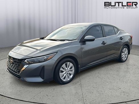 Used 2025 Nissan Sentra S w/ Trunk Package image 2