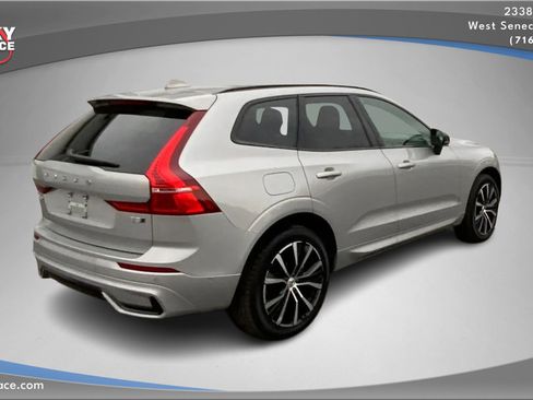 Used 2025 Volvo XC60 B5 Plus image 6