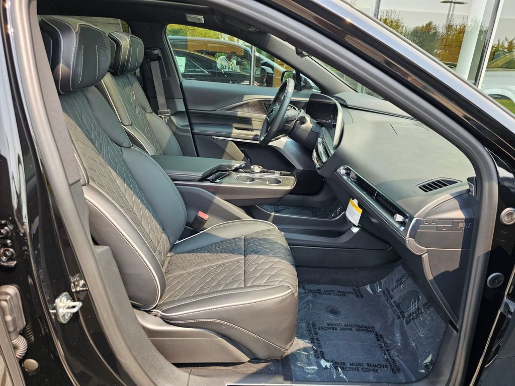 New 2026 Cadillac Lyriq V AWD/4WD image 11