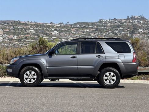 Used 2004 Toyota 4Runner SR5 RWD image 3