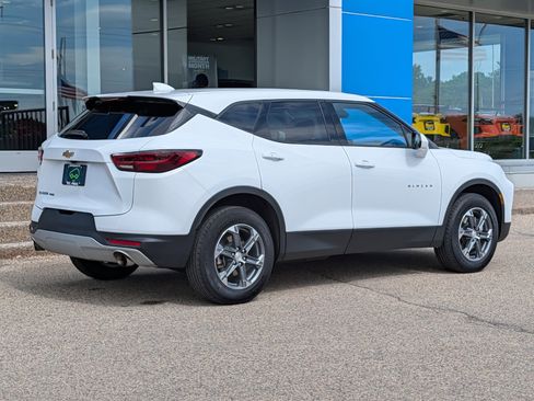 Certified 2025 Chevrolet Blazer LT AWD/4WD image 3