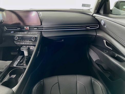 Certified 2023 Hyundai Elantra Limited image 25