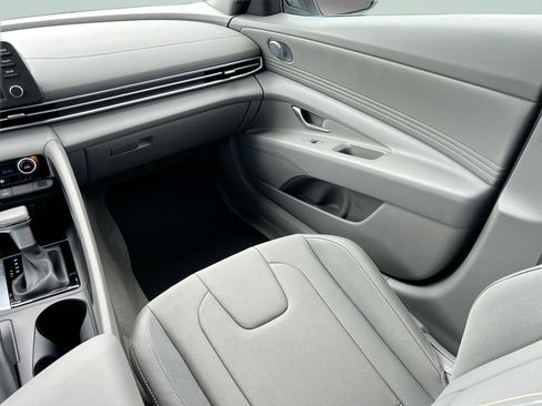 New 2026 Hyundai Elantra Sport FWD image 23