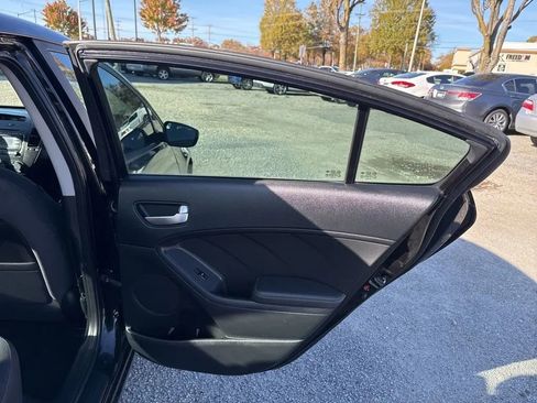 Used 2017 Kia Forte LX w/ LX Popular Package image 15