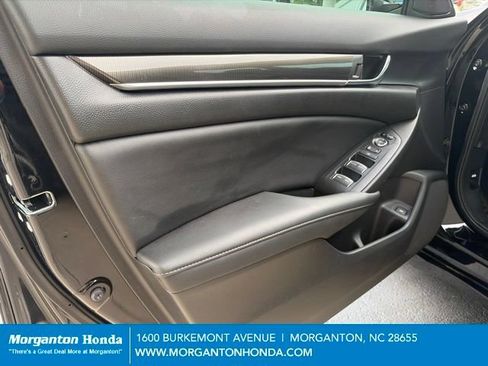 Used 2022 Honda Accord Sport image 11