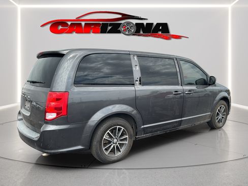 Used 2018 Dodge Grand Caravan SE FWD image 5