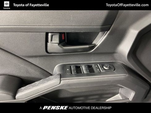 Certified 2025 Toyota Tacoma SR5 w/ SR5 Upgrade Package AWD/4WD image 20