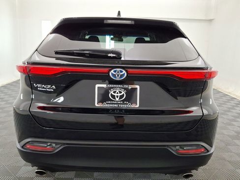 Used 2023 Toyota Venza LE AWD/4WD image 22