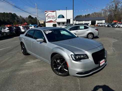 Used 2023 Chrysler 300 S image 2