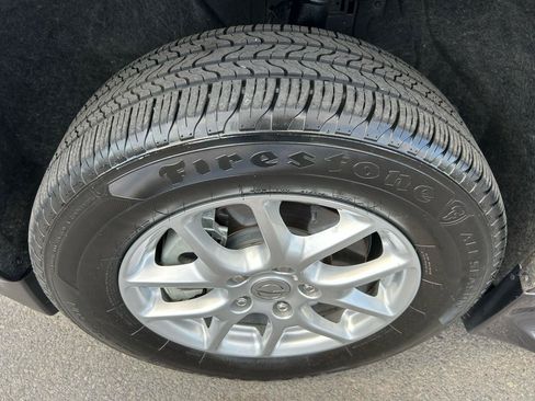 Used 2022 Chrysler Pacifica Touring-L FWD image 9